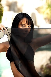 Veronica Perasso gallery image 3 of 12