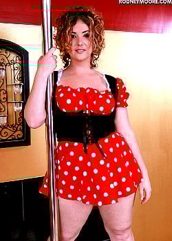 Leela Kane image 1 of 2